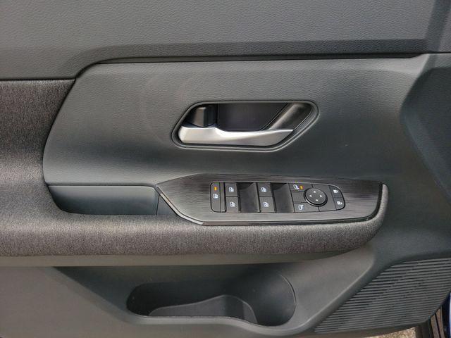 new 2025 Nissan Kicks car, priced at $28,860