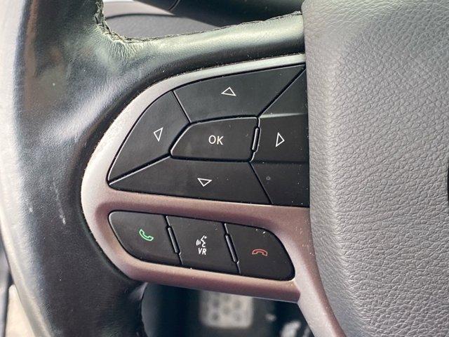 used 2020 Jeep Cherokee car, priced at $19,076