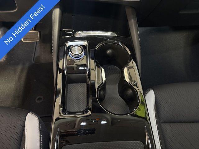 new 2025 Buick Envision car, priced at $40,038