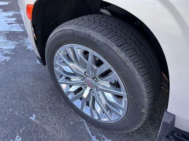 used 2023 GMC Yukon XL car, priced at $59,652