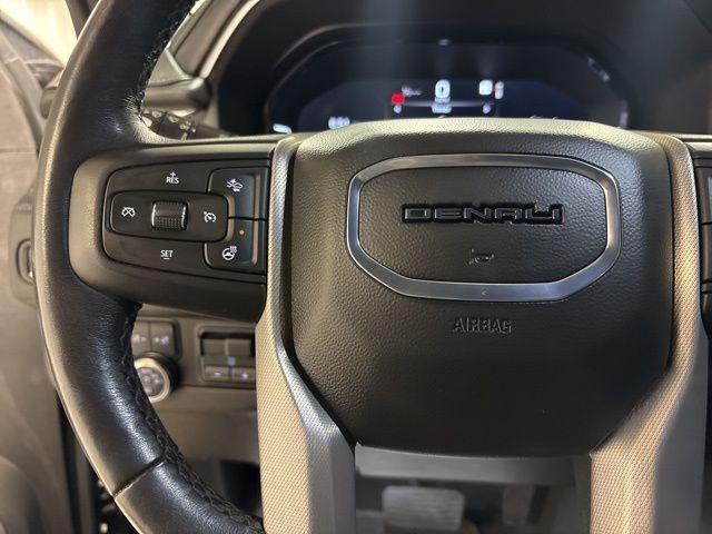 used 2022 GMC Yukon XL car, priced at $51,379