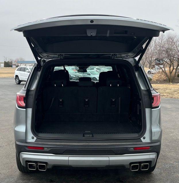 used 2025 GMC Acadia car, priced at $36,124