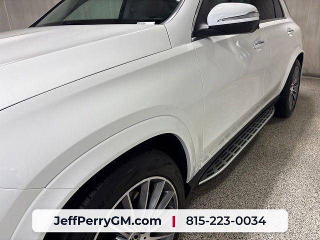 Mercedes-Benz GLE view 11