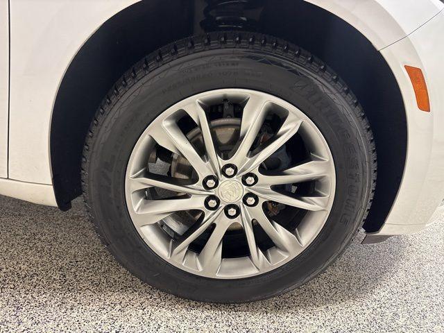 used 2022 Buick Enclave car, priced at $30,276