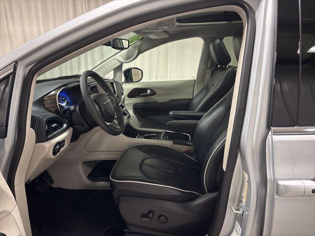 used 2024 Chrysler Pacifica car, priced at $34,231