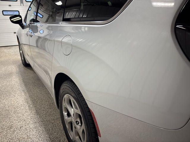 used 2024 Chrysler Pacifica car, priced at $34,231