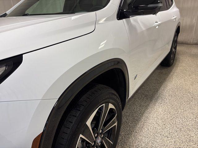 used 2025 Buick Enclave car, priced at $38,628