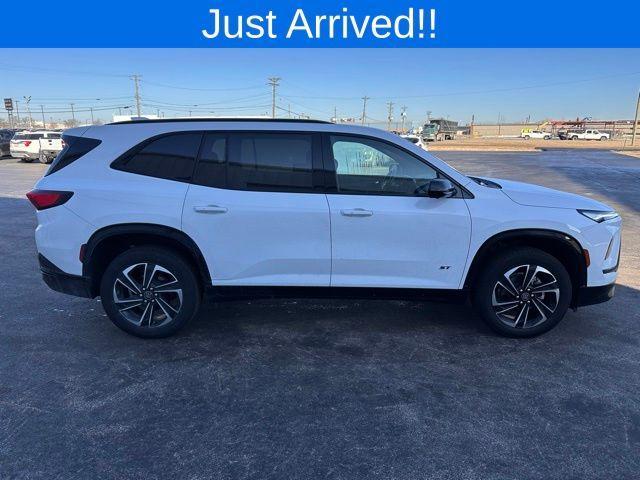 used 2025 Buick Enclave car, priced at $38,628