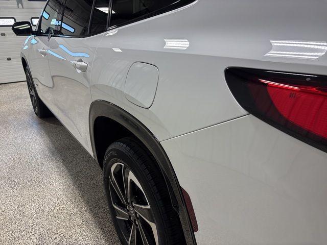 used 2025 Buick Enclave car, priced at $38,628