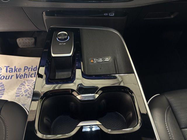 used 2025 Buick Enclave car, priced at $38,628