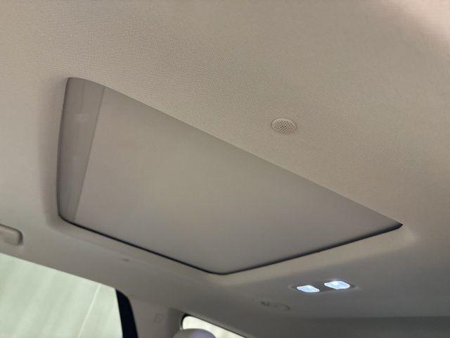 2022 White Frost Tri-Coat Buick Enclave