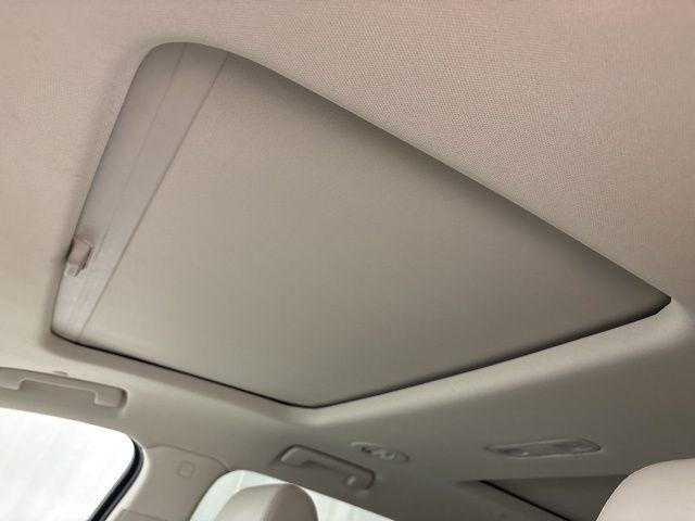 2022 White Frost Tri-Coat Buick Enclave