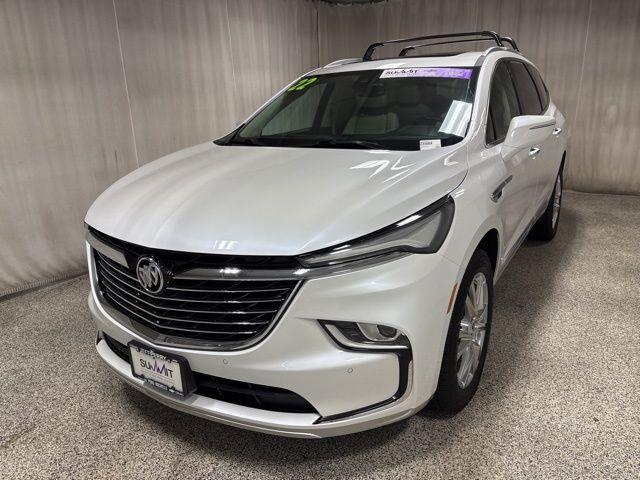 2022 White Frost Tri-Coat Buick Enclave