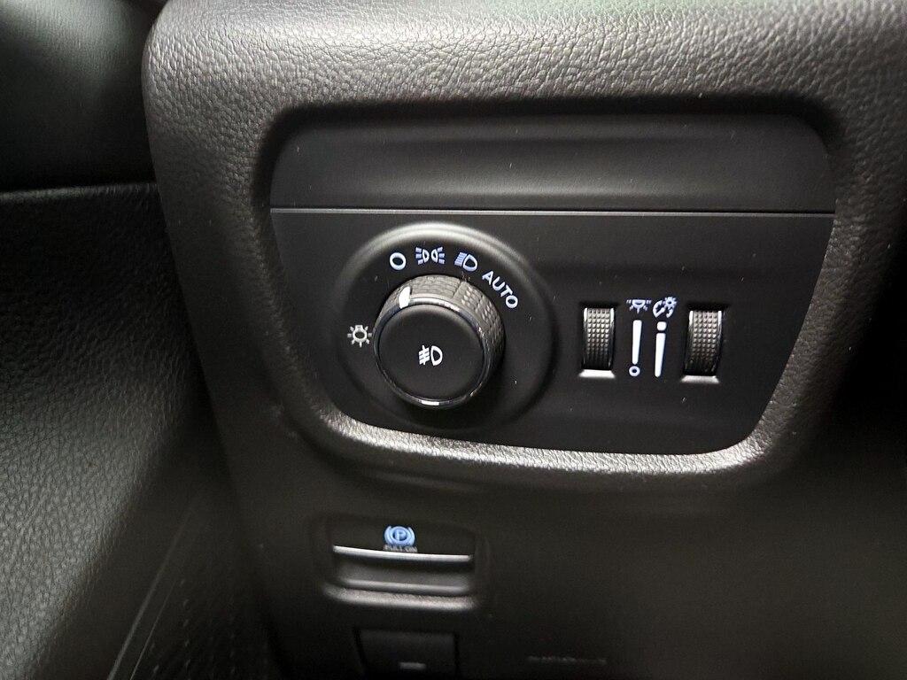 used 2023 Jeep Grand Cherokee L car, priced at $30,998