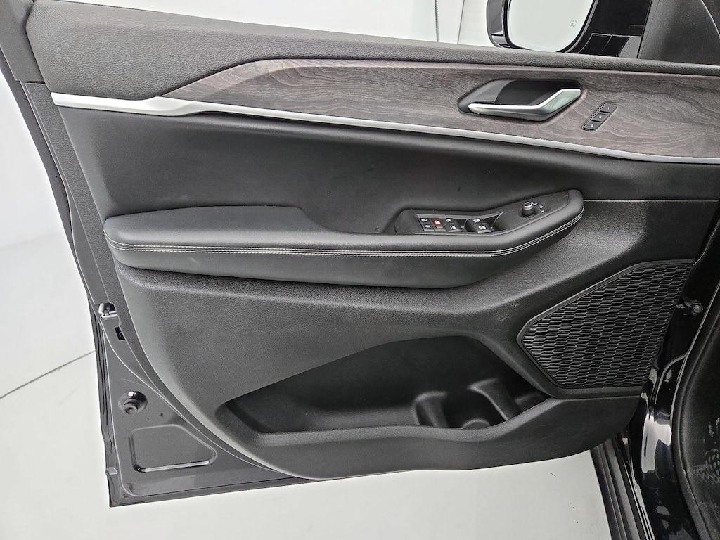 used 2023 Jeep Grand Cherokee L car, priced at $30,998