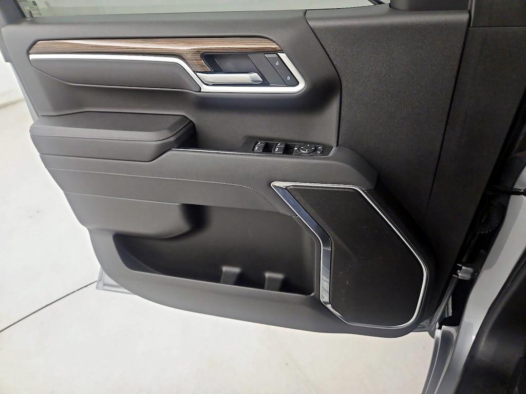 used 2025 Chevrolet Silverado 1500 car, priced at $42,998