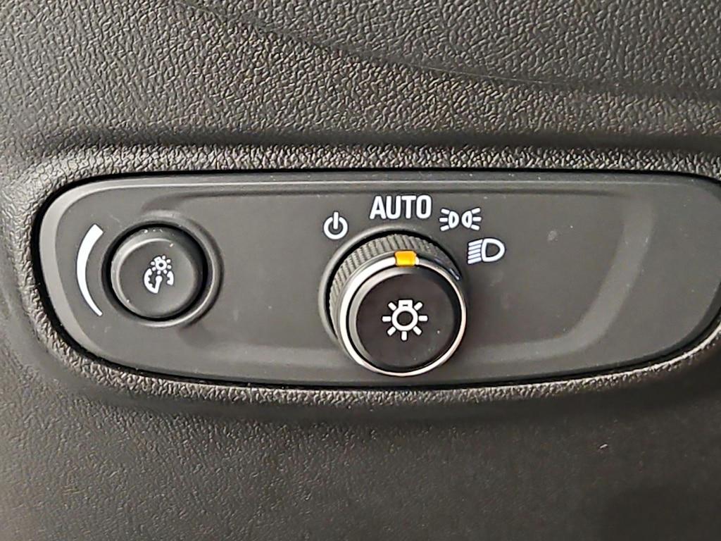 used 2022 Chevrolet Equinox car, priced at $19,998