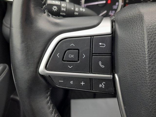 used 2022 Toyota Highlander car, priced at $32,536