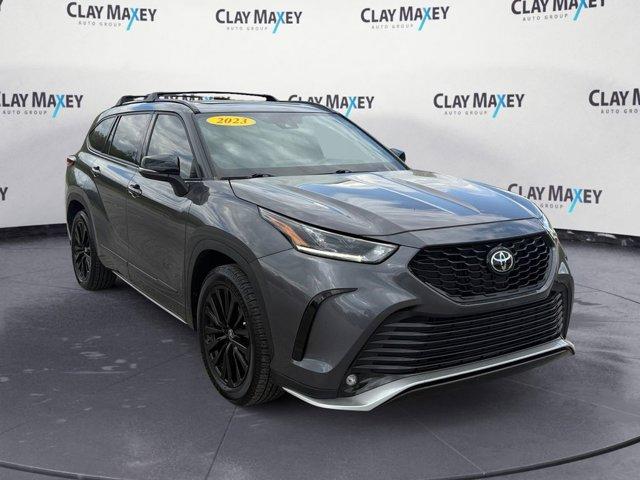 used 2023 Toyota Highlander car, priced at $37,477