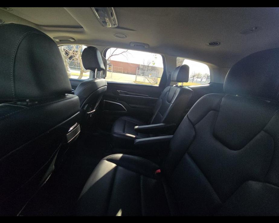 used 2025 Kia Telluride car, priced at $36,000