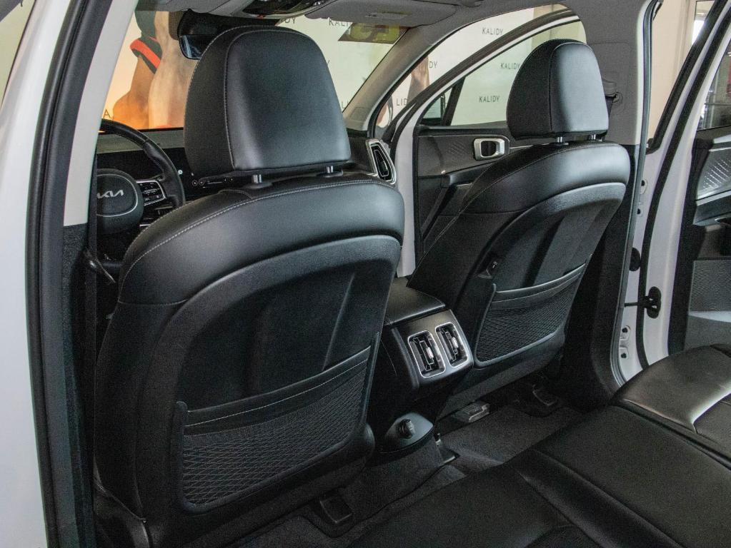 new 2025 Kia Sorento car, priced at $31,427