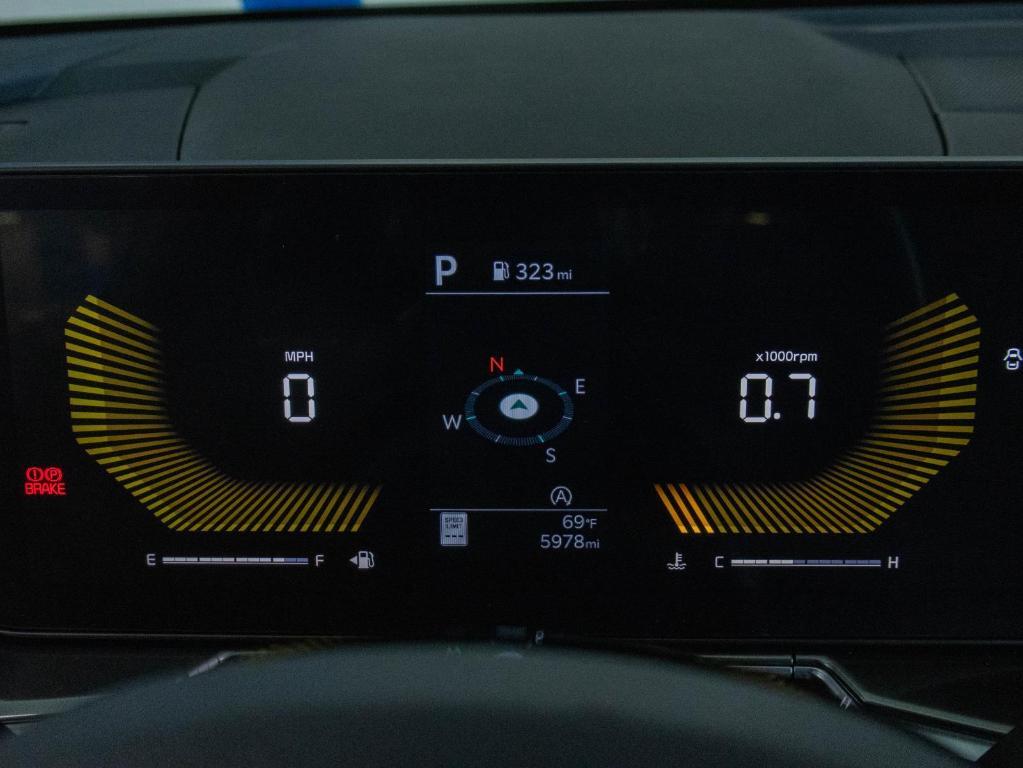 new 2025 Kia Sorento car, priced at $31,714