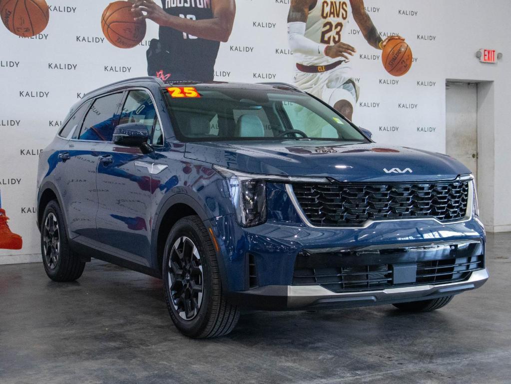 new 2025 Kia Sorento car, priced at $31,714