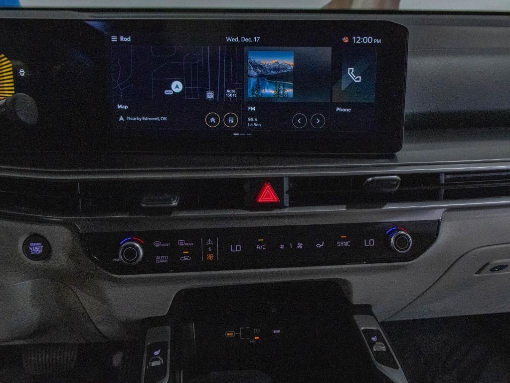 new 2025 Kia Sorento car, priced at $31,308