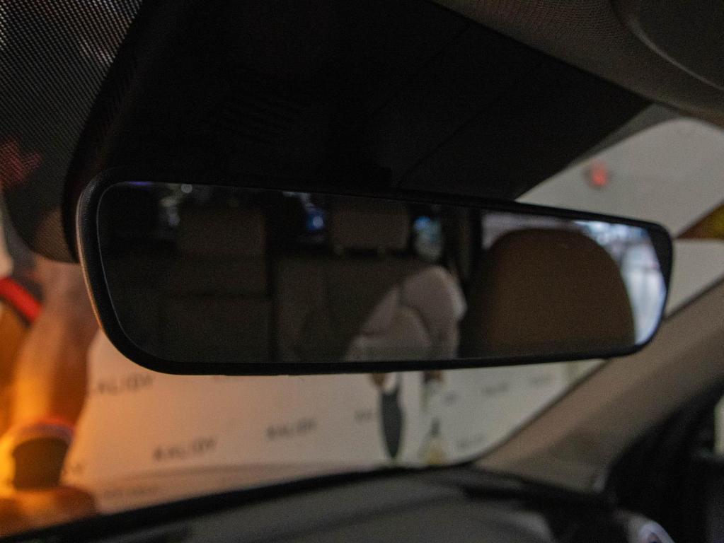 new 2025 Kia Sorento car, priced at $31,308