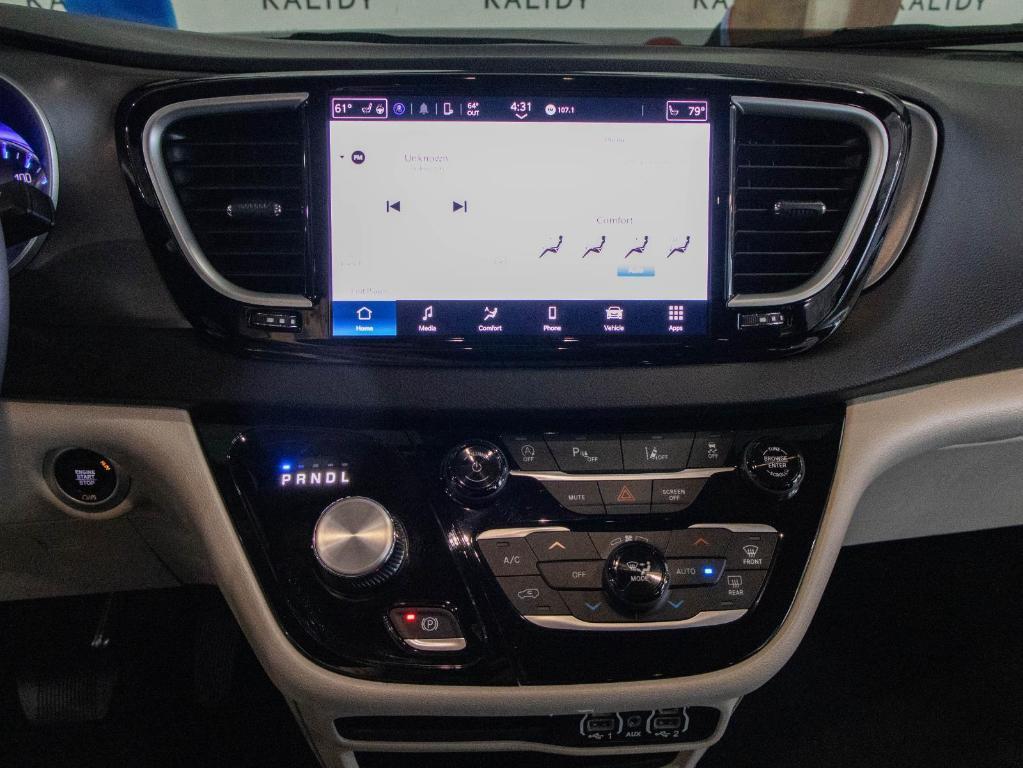 used 2023 Chrysler Pacifica car, priced at $23,000