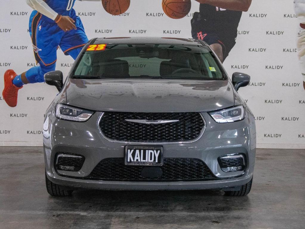 used 2023 Chrysler Pacifica car, priced at $23,000