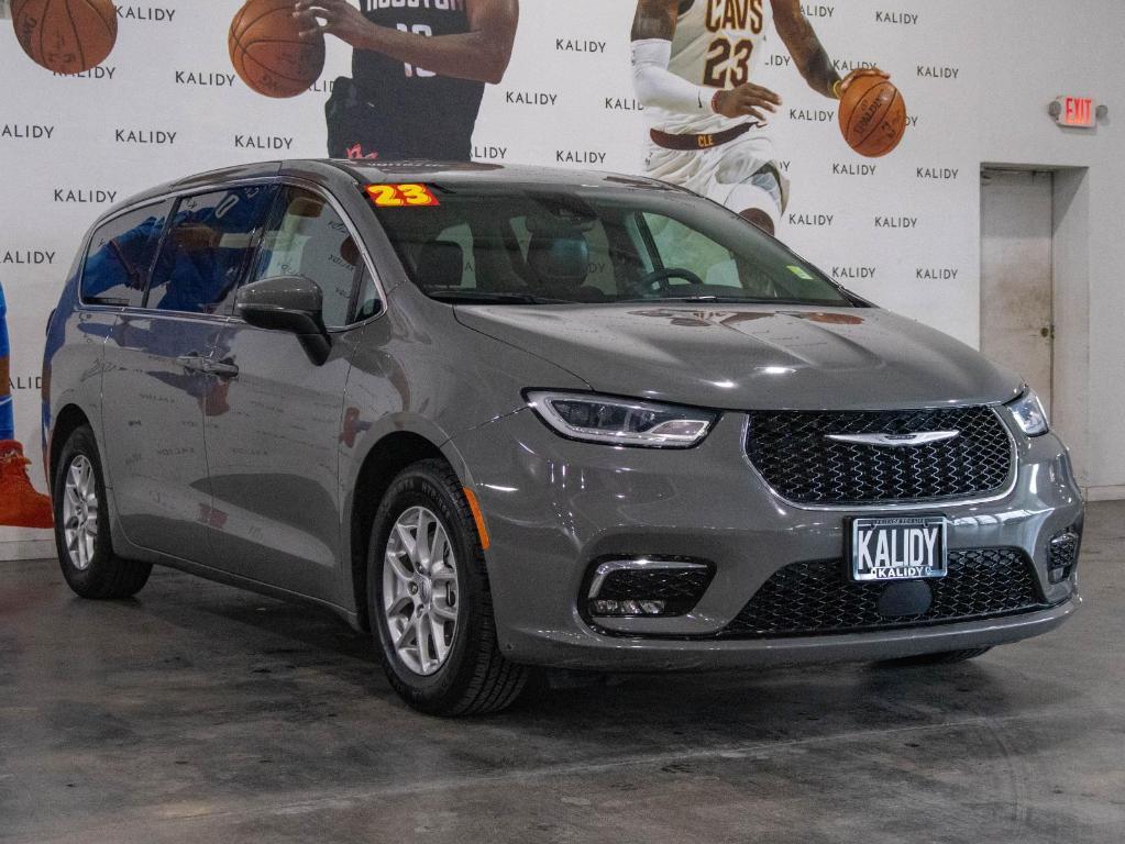 used 2023 Chrysler Pacifica car, priced at $23,000
