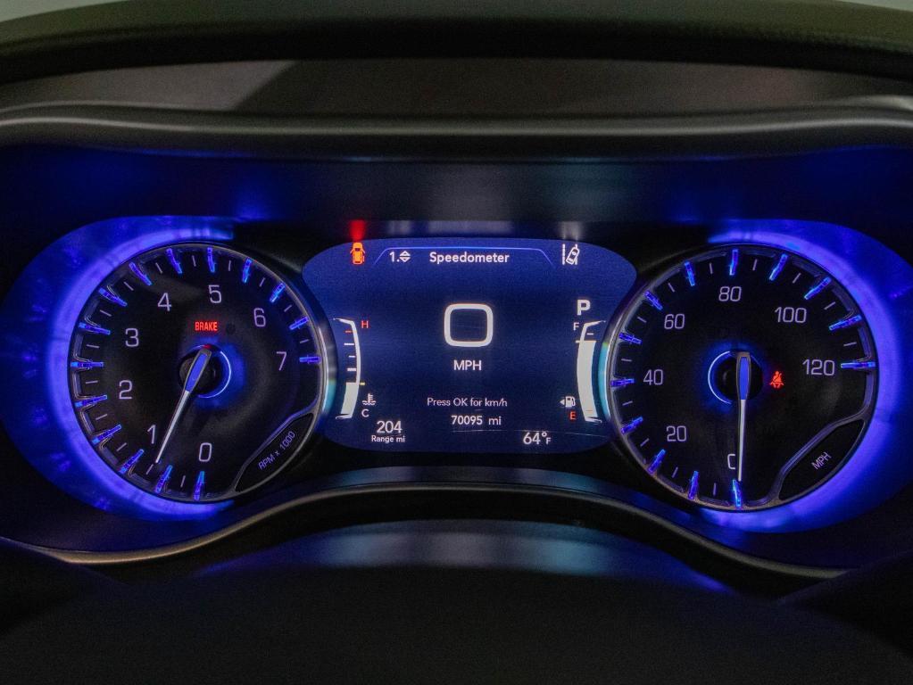 used 2023 Chrysler Pacifica car, priced at $23,000