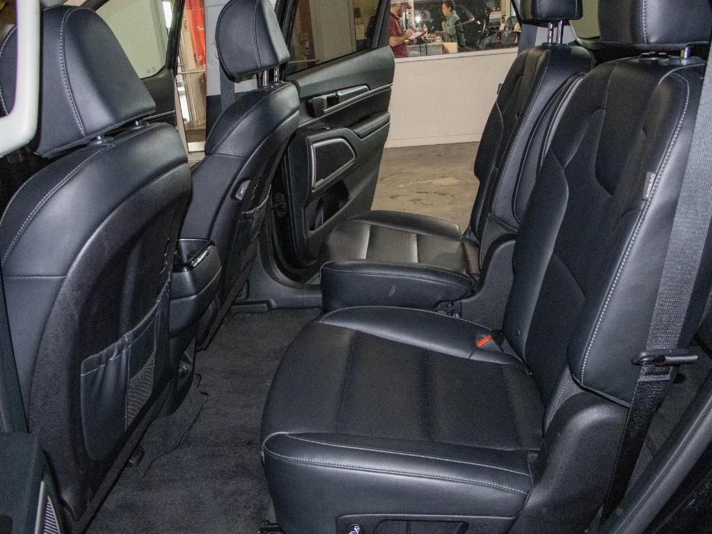 used 2025 Kia Telluride car, priced at $34,000