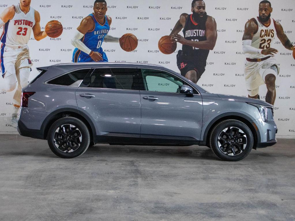 used 2025 Kia Sorento car, priced at $30,250