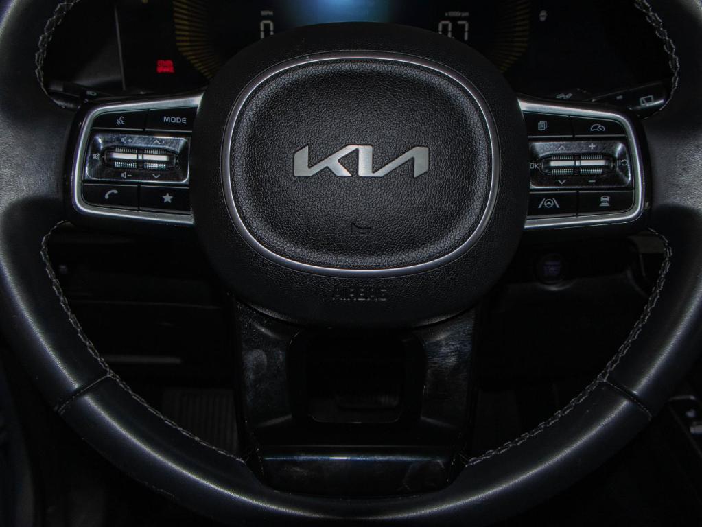 used 2025 Kia Sorento car, priced at $30,250