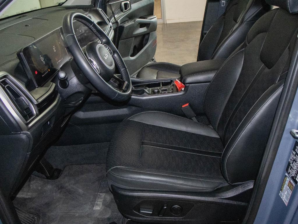 used 2025 Kia Sorento car, priced at $30,250