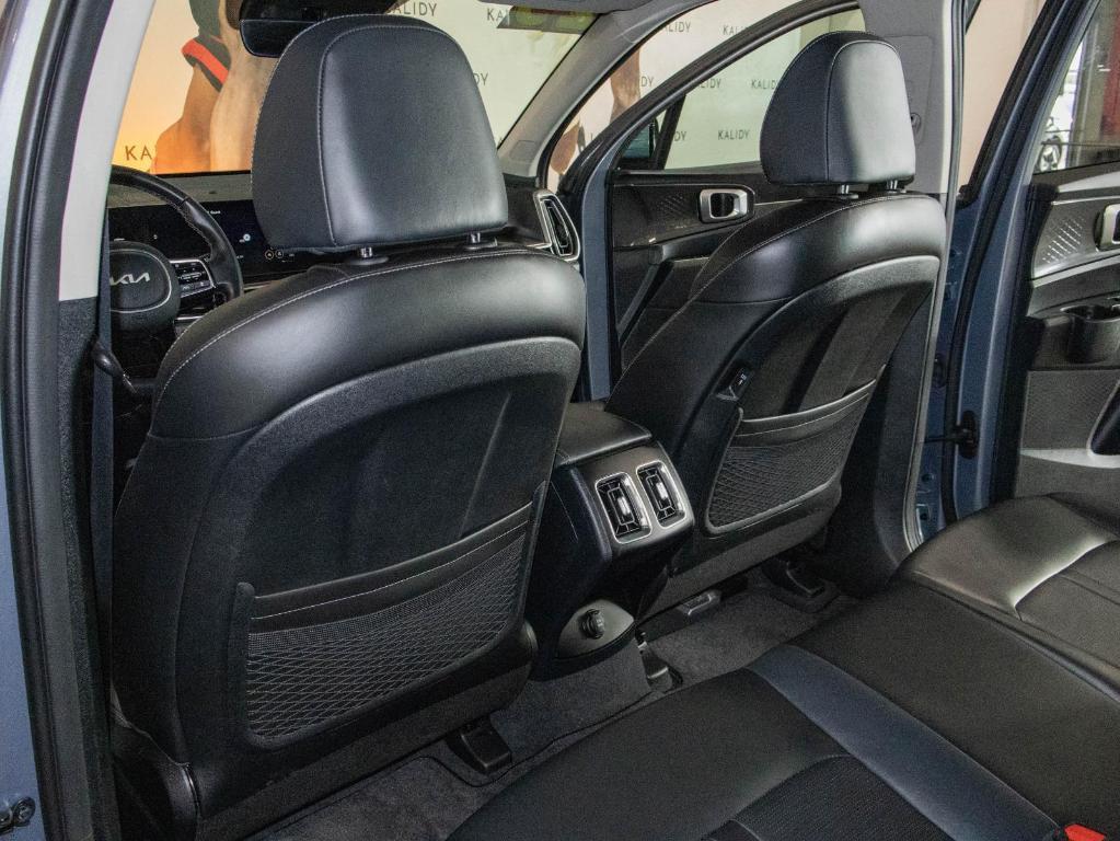 used 2025 Kia Sorento car, priced at $30,250