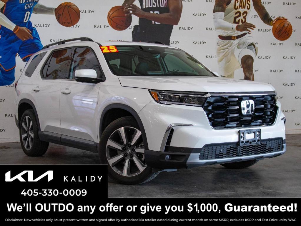 used 2025 Honda Pilot car, priced at $44,750
