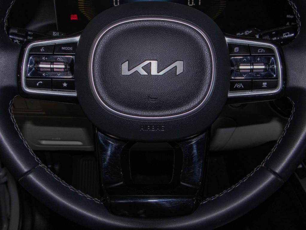 new 2025 Kia Sorento car, priced at $31,714
