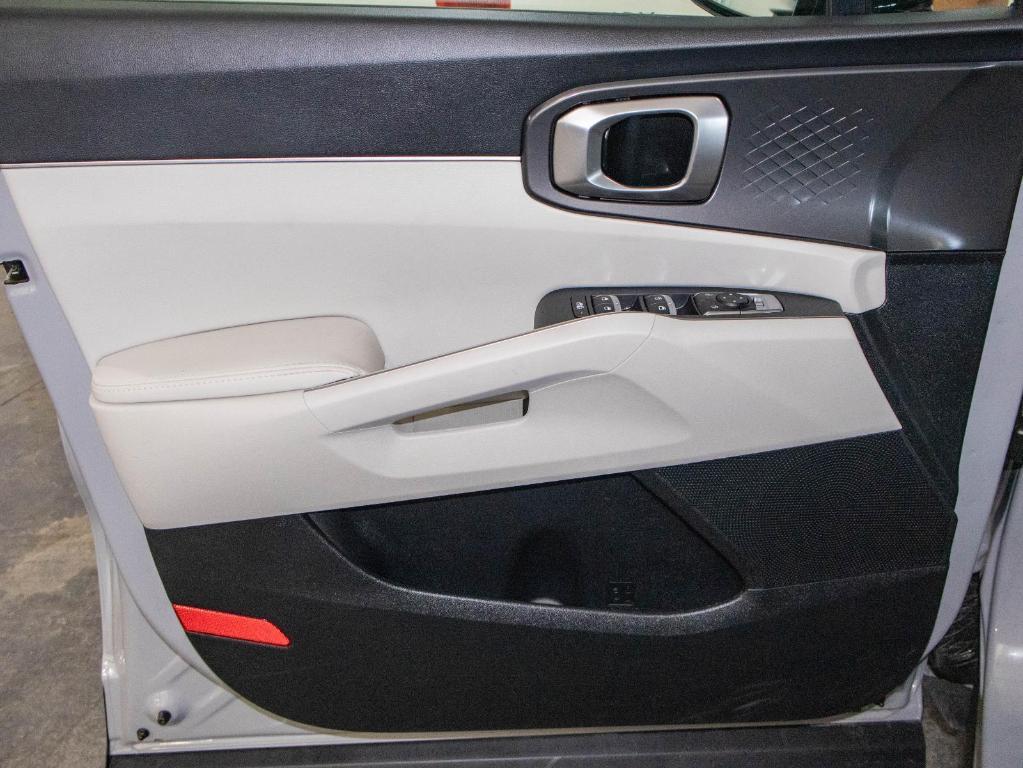 new 2025 Kia Sorento car, priced at $31,714