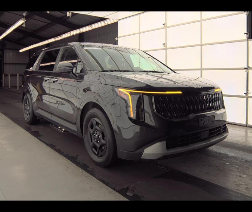 used 2025 Kia Carnival car, priced at $34,750