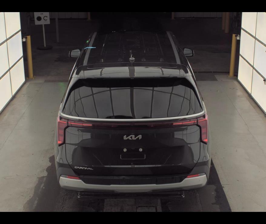 used 2025 Kia Carnival car, priced at $34,750