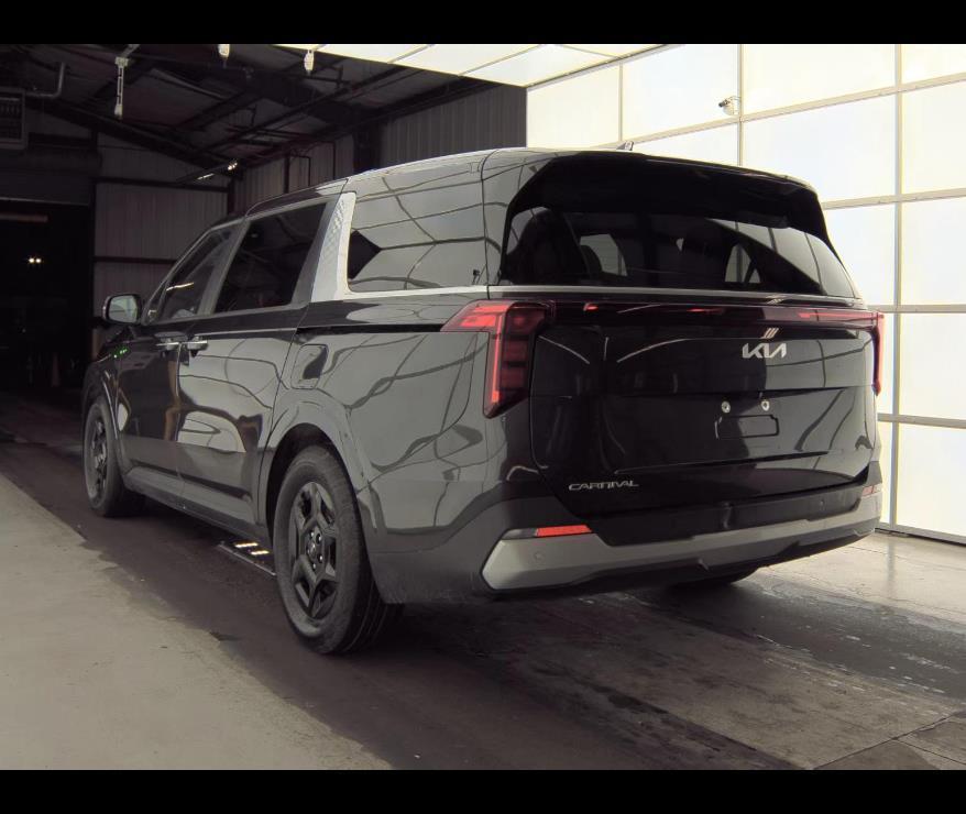used 2025 Kia Carnival car, priced at $34,750