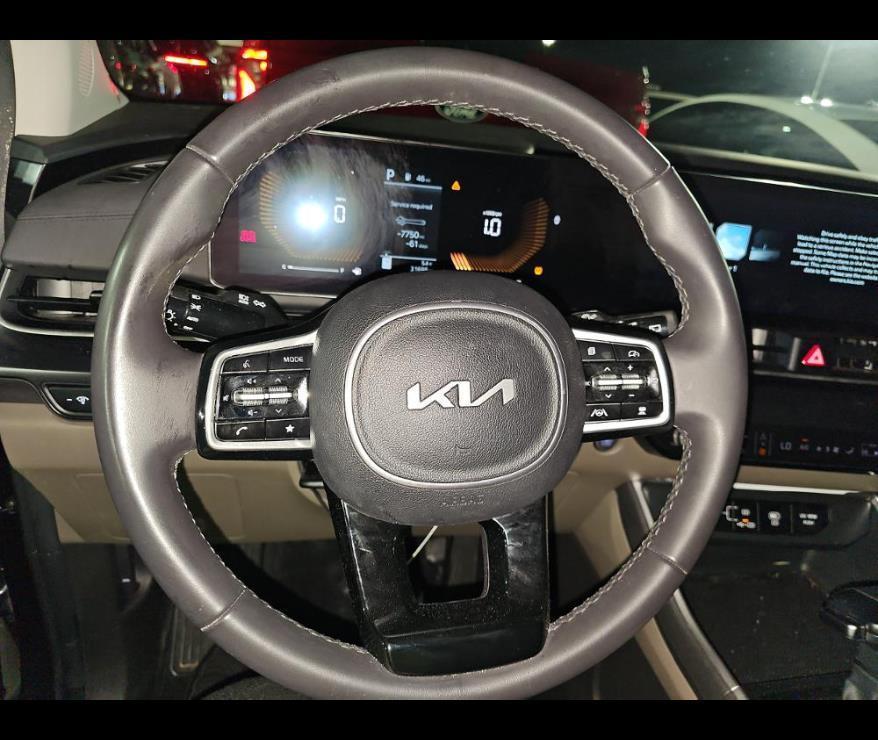 used 2025 Kia Carnival car, priced at $34,750