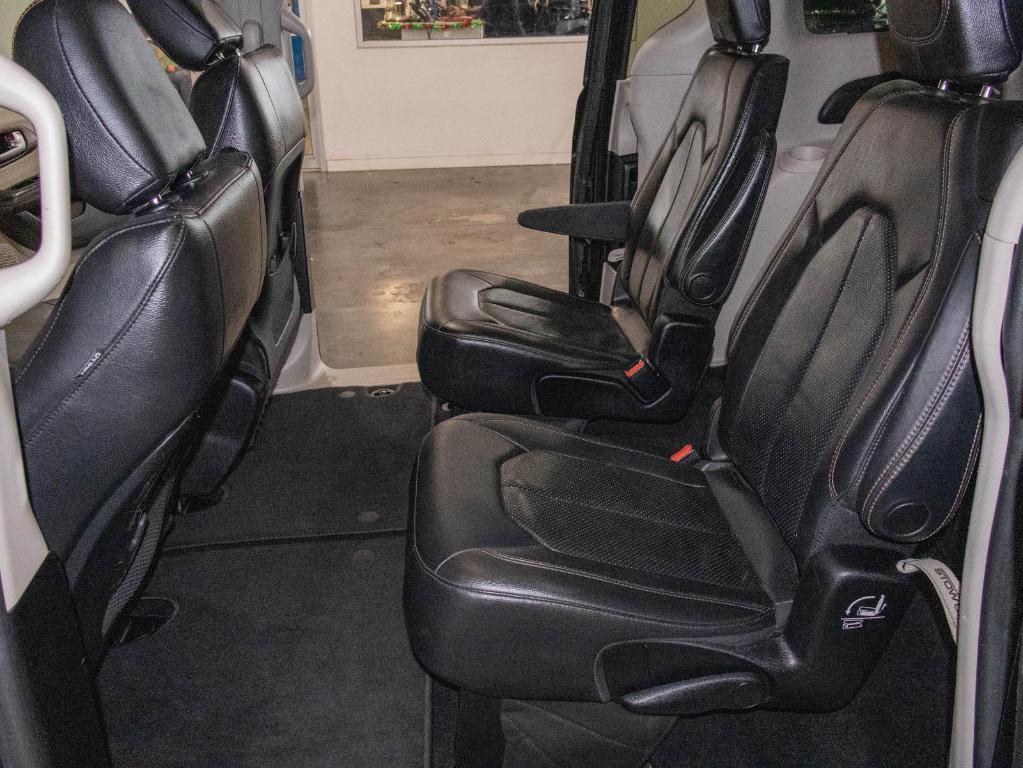 used 2019 Chrysler Pacifica car, priced at $11,000