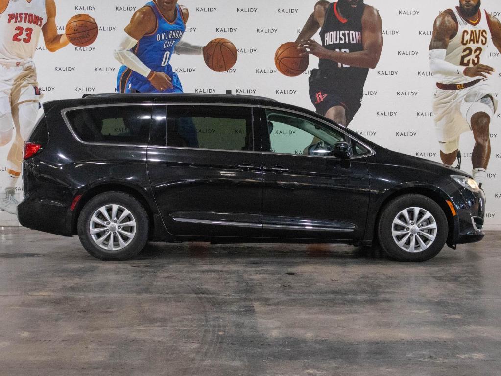 used 2019 Chrysler Pacifica car, priced at $11,000