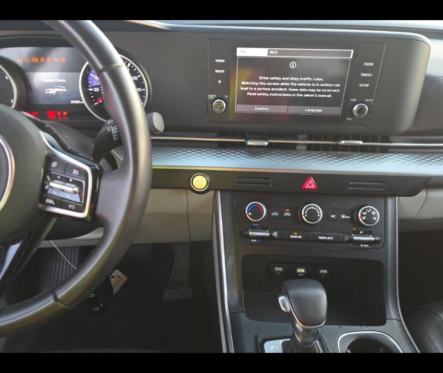 used 2024 Kia Carnival car, priced at $30,250