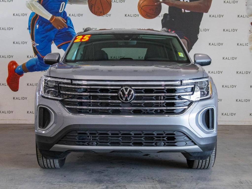 used 2025 Volkswagen Atlas car, priced at $35,250