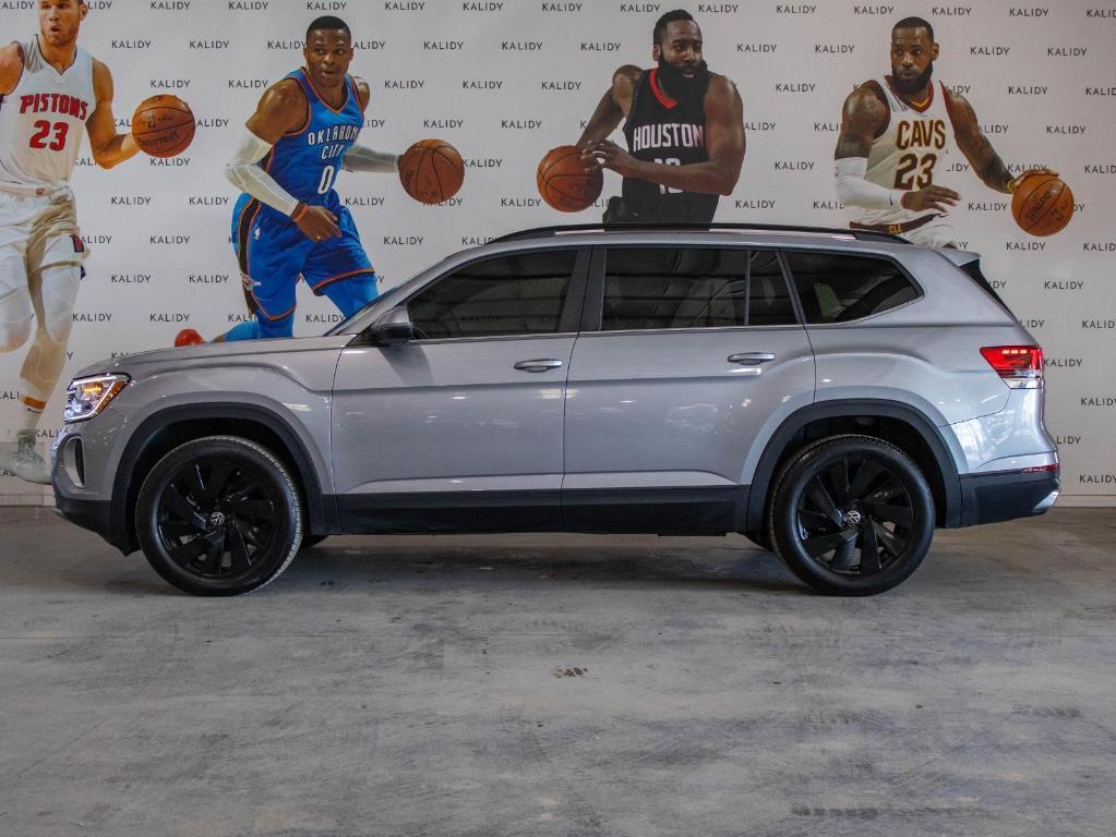 used 2025 Volkswagen Atlas car, priced at $35,250